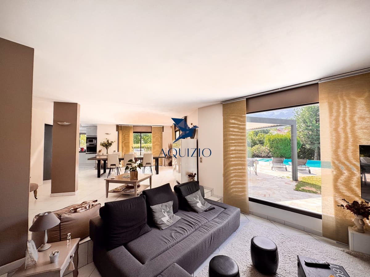 Villa vendu à La Roche Sur Foron